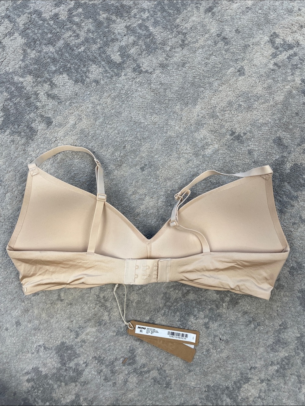 NWT Skims Wireless Form Push Up Plunge Bra Sand Beige Sz 36C - Picture 5 of 10